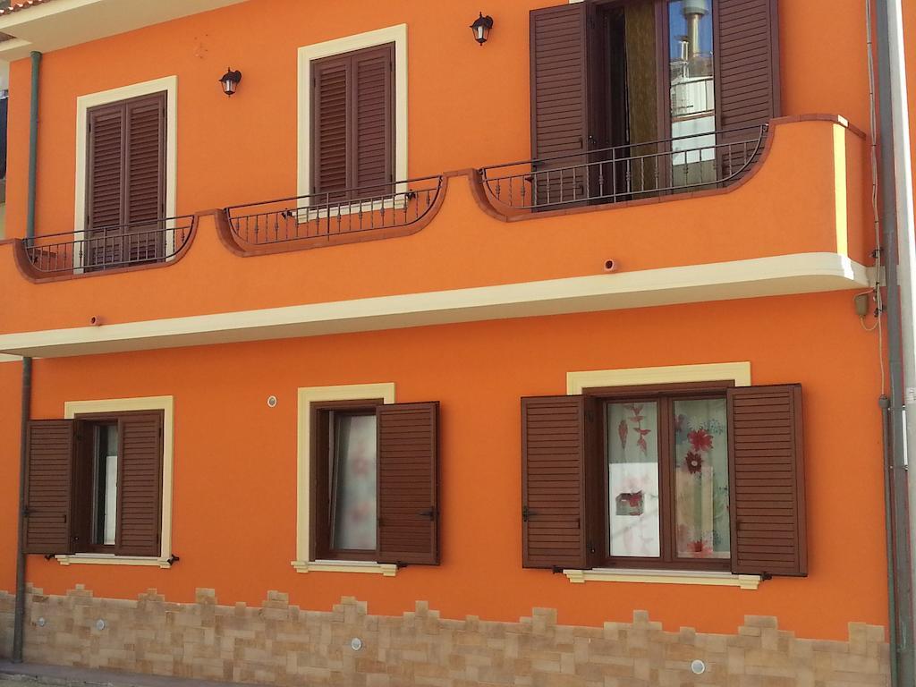 Capo D'Orlando Apartments Eksteriør billede