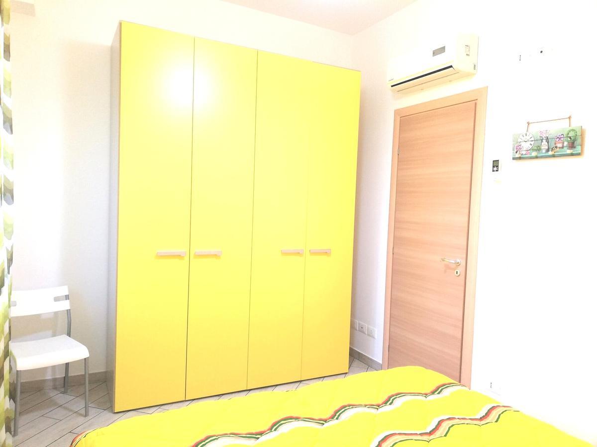 Capo D'Orlando Apartments Eksteriør billede