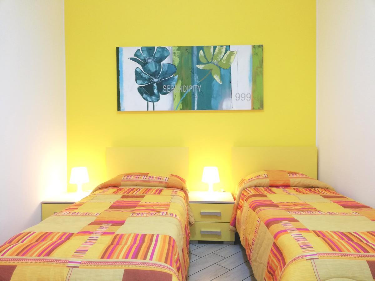 Capo D'Orlando Apartments Eksteriør billede