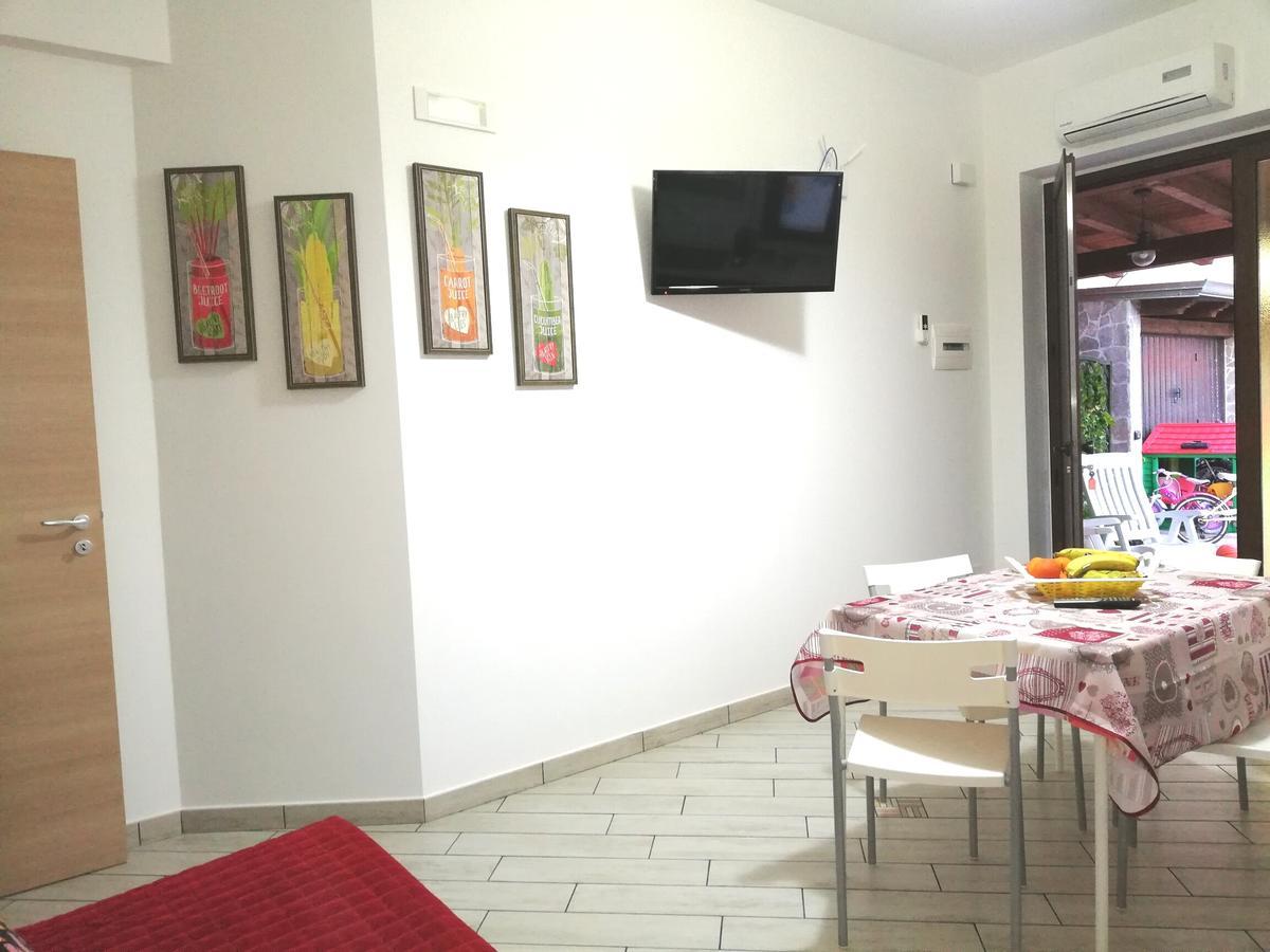 Capo D'Orlando Apartments Eksteriør billede