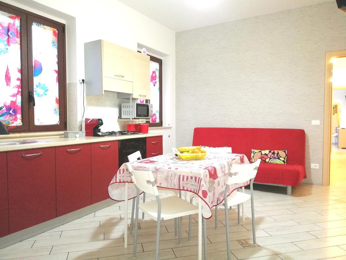 Capo D'Orlando Apartments Eksteriør billede