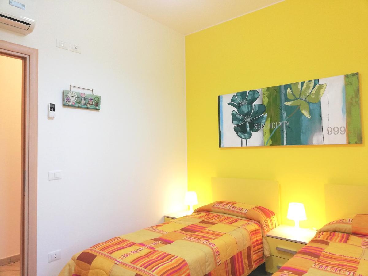Capo D'Orlando Apartments Eksteriør billede