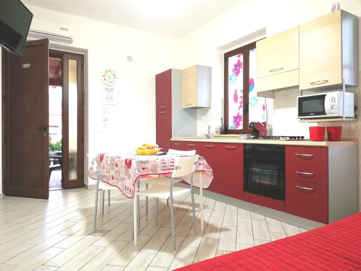 Capo D'Orlando Apartments Eksteriør billede