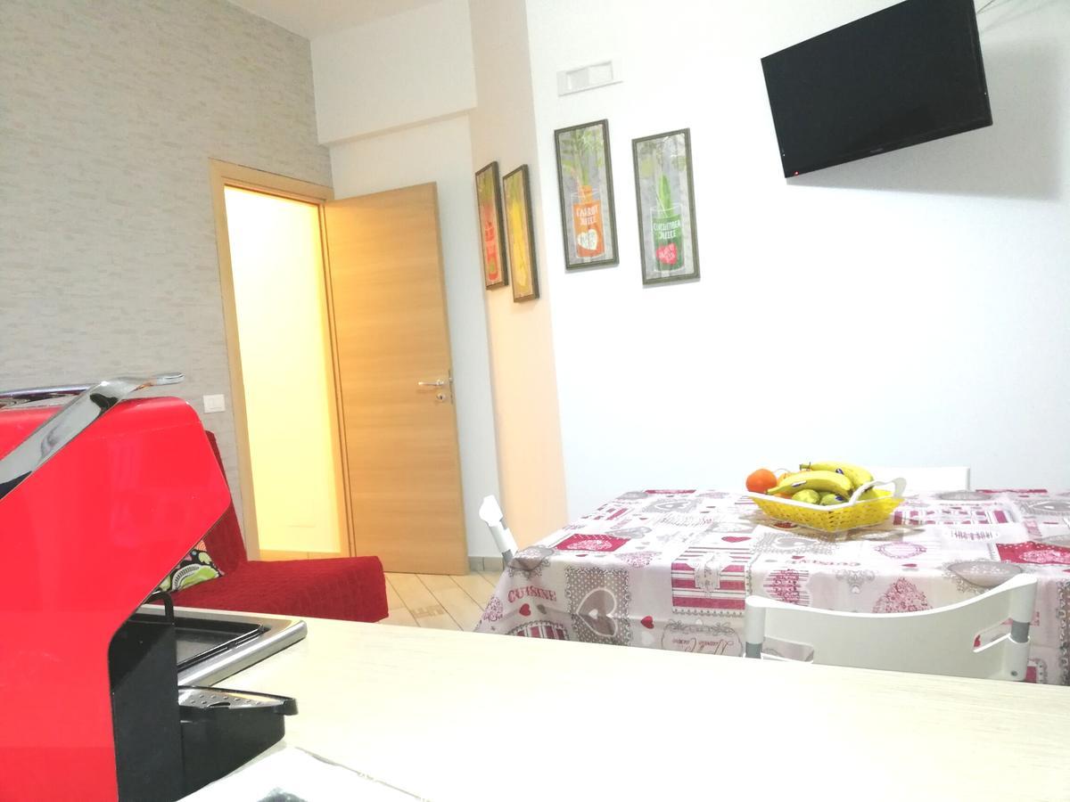 Capo D'Orlando Apartments Eksteriør billede