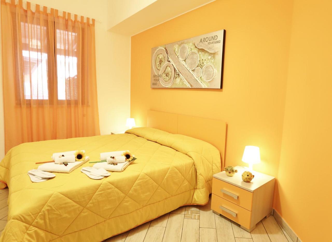 Capo D'Orlando Apartments Eksteriør billede