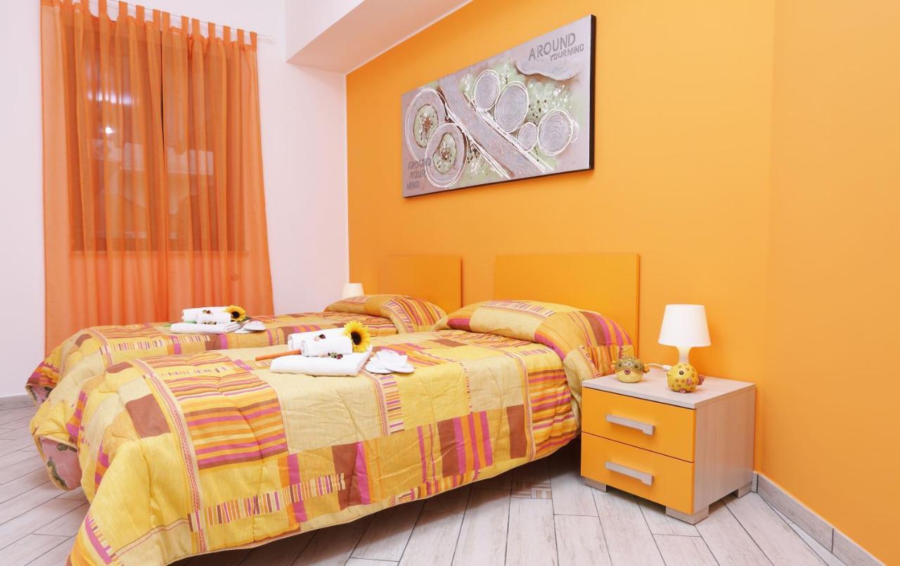 Capo D'Orlando Apartments Eksteriør billede