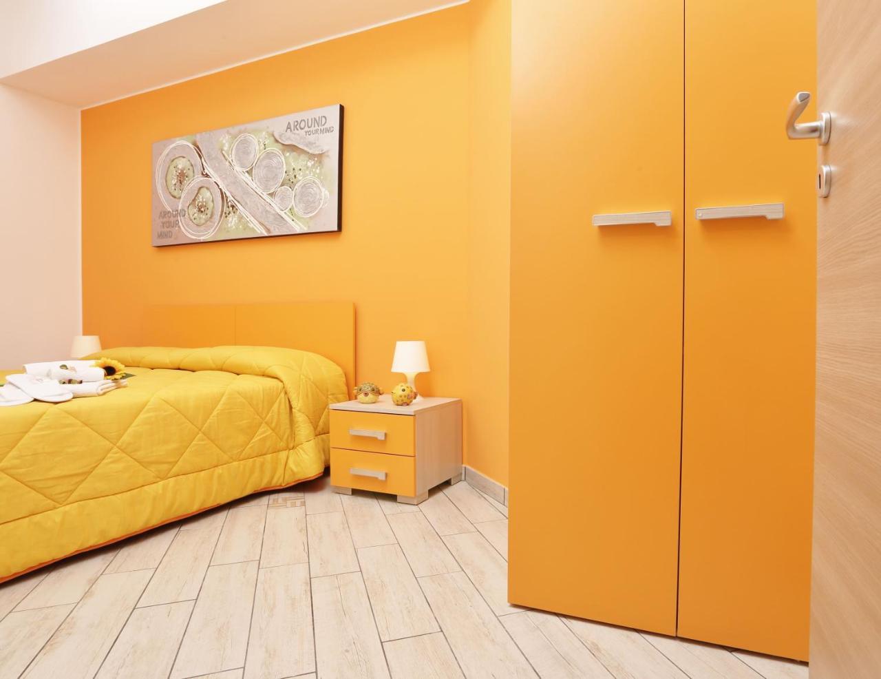 Capo D'Orlando Apartments Eksteriør billede